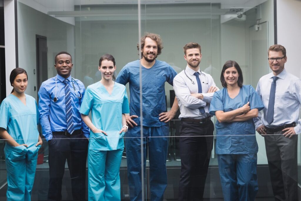 team doctors standing corridor 107420 84840
